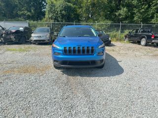 2017 Jeep Cherokee Altitude - Exterior Front Center Image